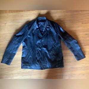 Men’s black leather jacket very nice style and condition size M